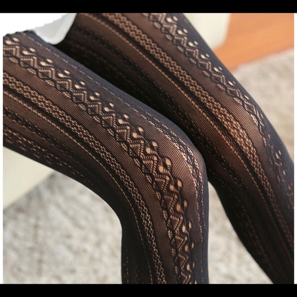 2 pairs black lace pattern tights. One size new - Picture 4 of 5